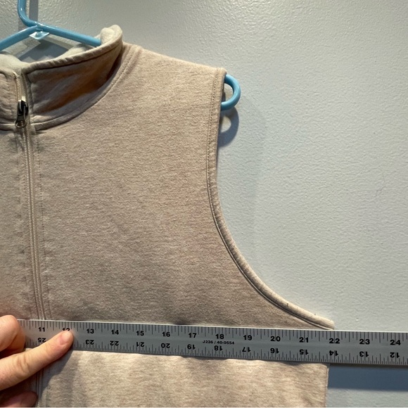 Amazing Chadwicks Women's XL Full Zip Fleece Vest •Cream • Excellent Condition - Picture 6 of 9
